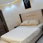 Fantastic New Modern Apartment شقة مميزة في قلب المهندسين قريبة من النيل