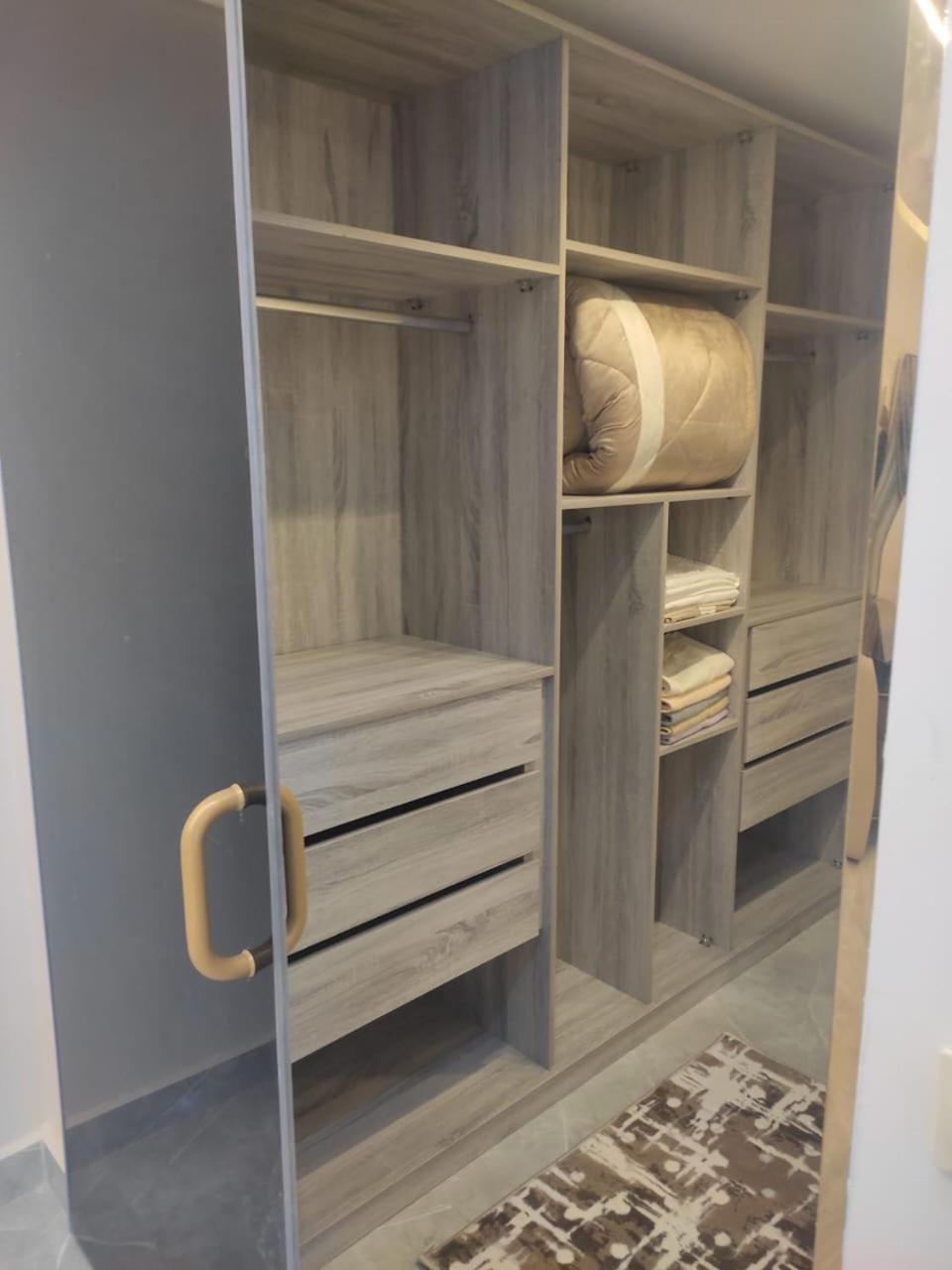 Apartment Fantastic New Modern مميزة في قلب المهندسين قريبة من النيل *