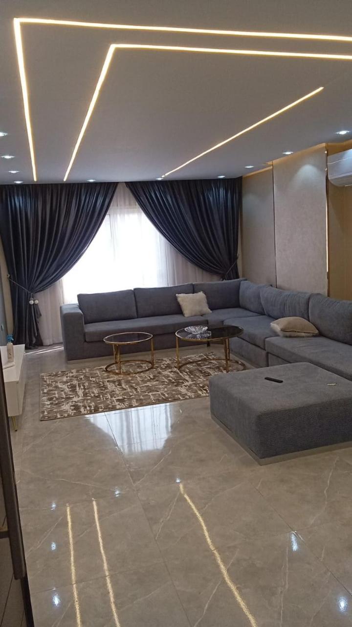 Fantastic New Modern مميزة في قلب المهندسين قريبة من النيل Apartment